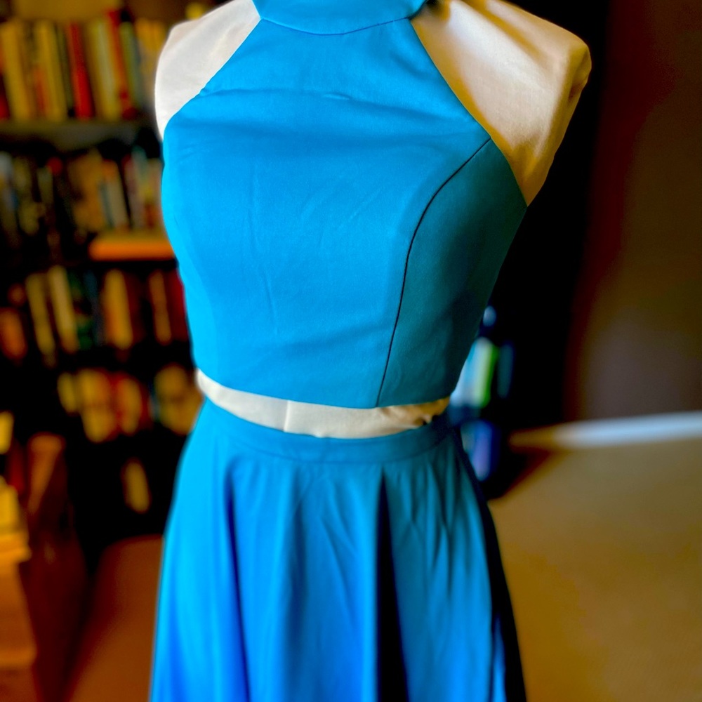 Bright aqua two-piece skirt & halter set - NWT